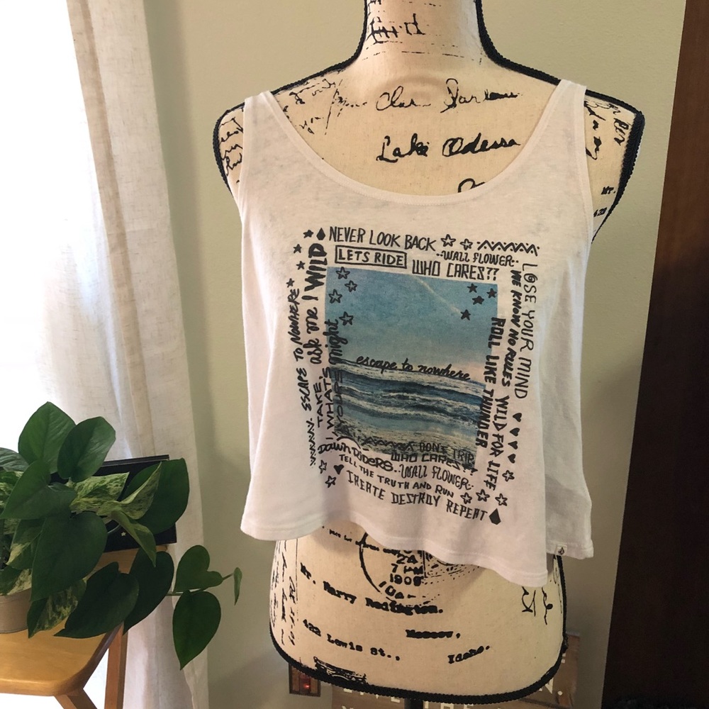 VOLCOM CROP TOP
